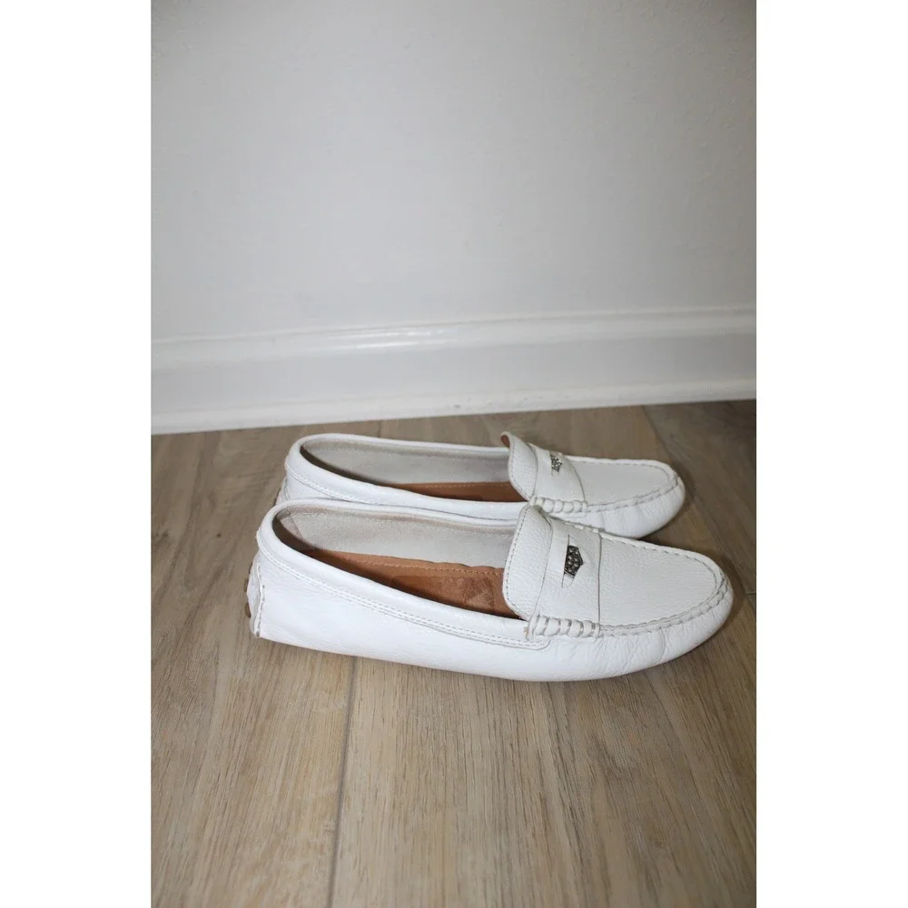 Coach Nicola White Pebbled Leather Driver Loafers Womens 8.5 Silver Logo Q1873